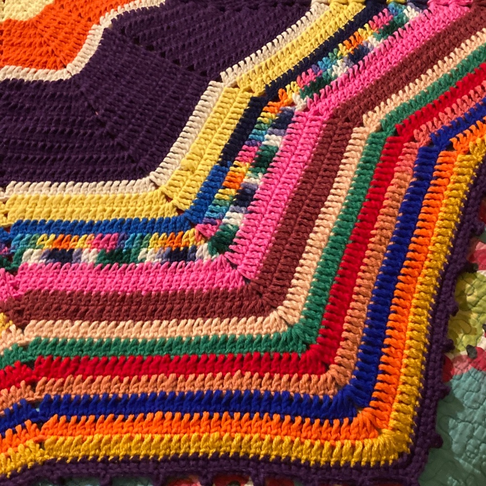 Handmade Colorful Starburst Crochet Blanket - Picture 4 of 8
